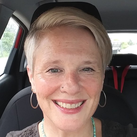 Meet your Posher, Jill - Picture 2 of 2